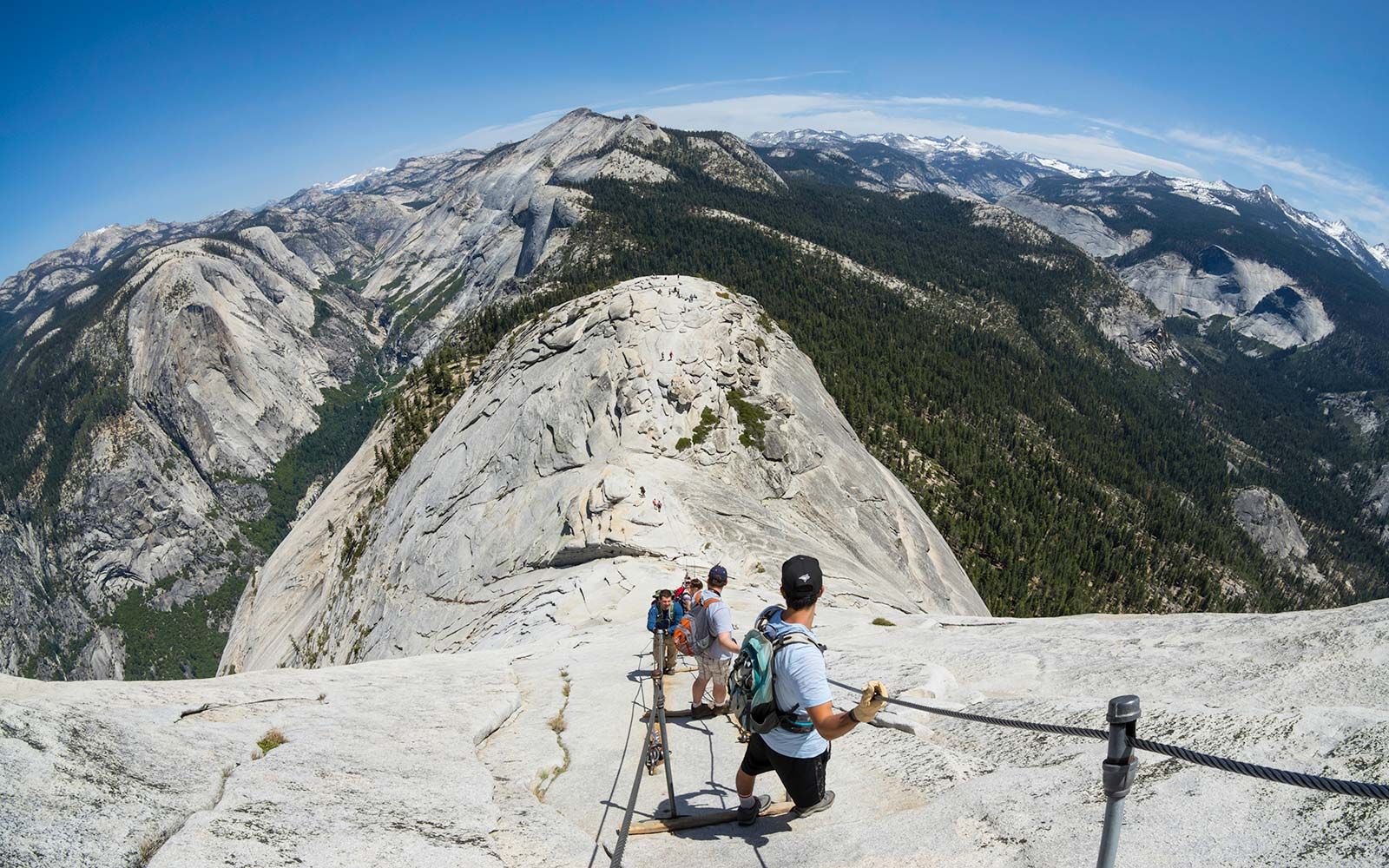 Bealach Cábla Páirc Náisiúnta Leath-chruinneachán Yosemite Hike NPS