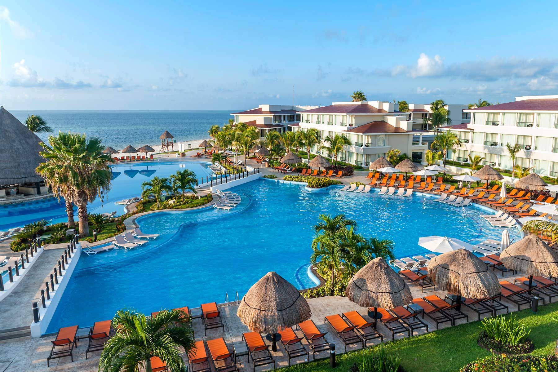 Luna Palace Cancun