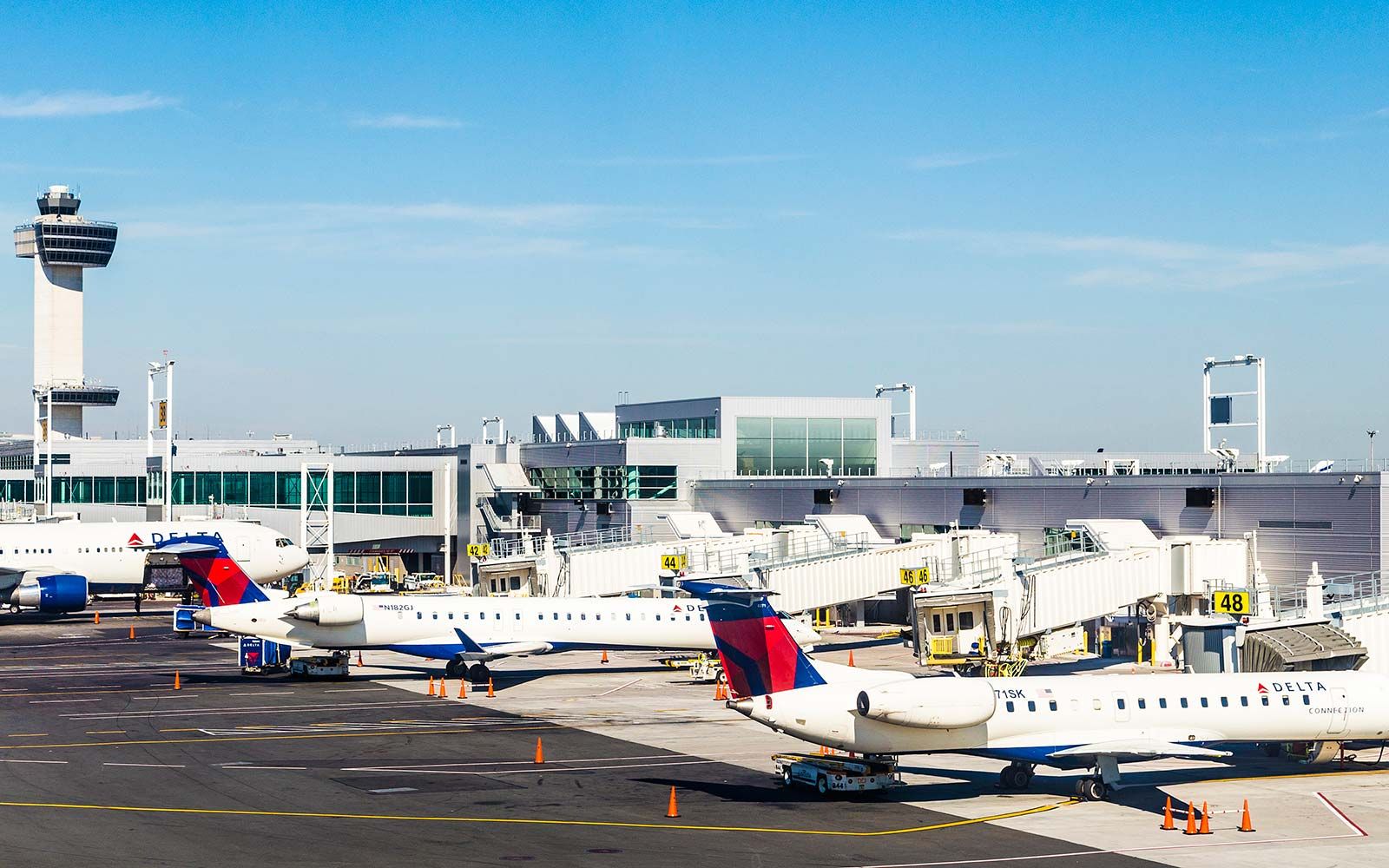 Terminal 4 Delta Flugzeuge JFK Flughafen New York City