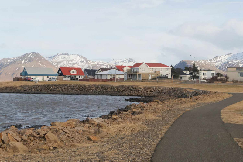   İzlanda'nın güneyindeki Hofn şehrinin doğal görünümü