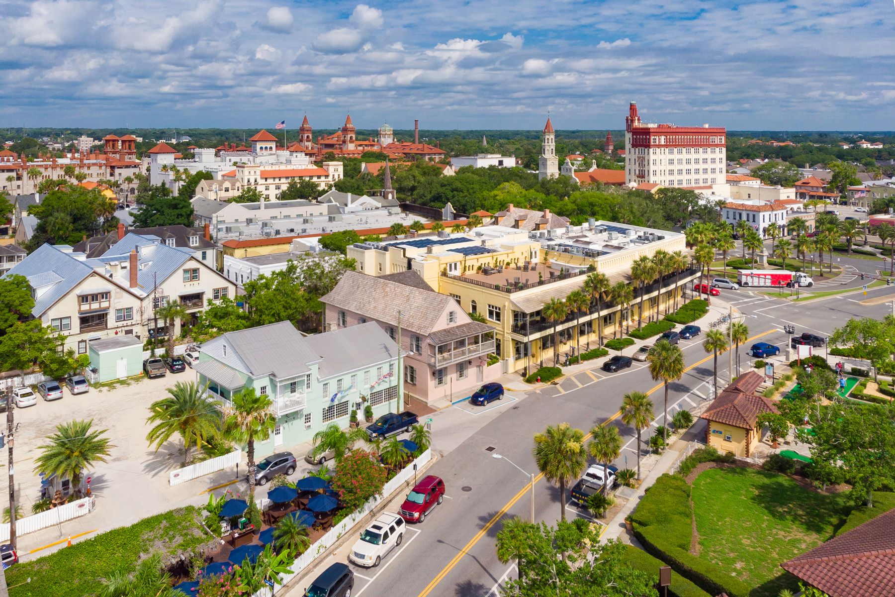 Luftdrohnenansicht des historischen St. Augustine, Florida.
