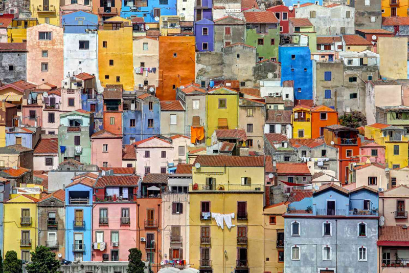  Barevné domy Bosa, Sardinie