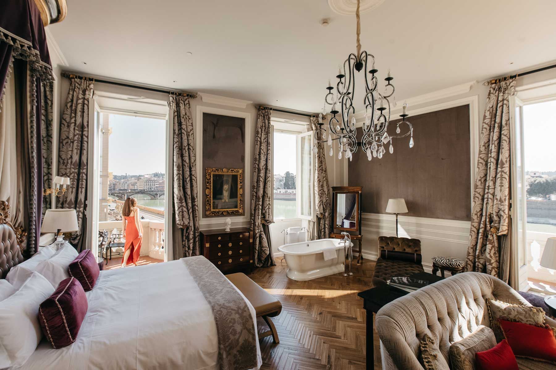 Gostinjska soba luksuznog hotela St. Regis u Firenci